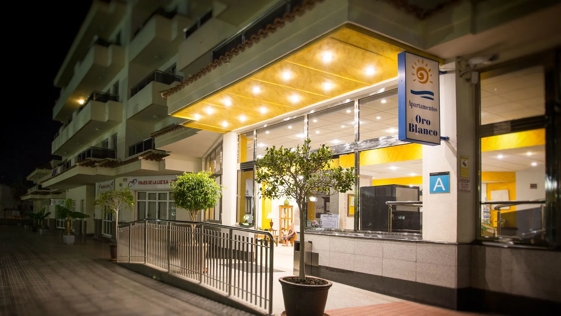 Apartamentos Oro Blanco Плая-де-лас-Америкас