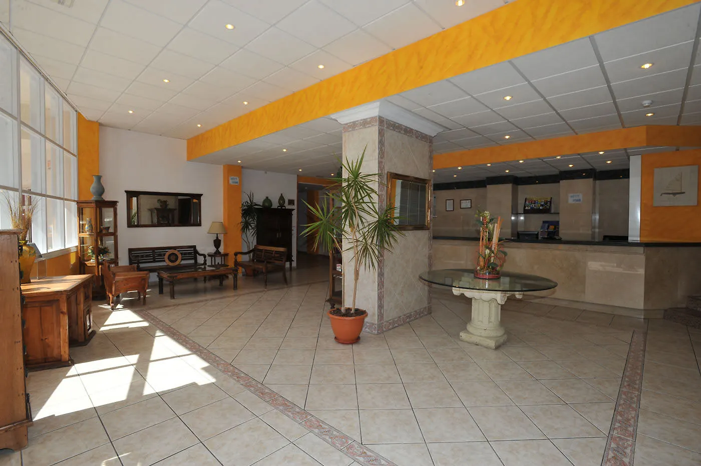 ** Aparthotel Apartamentos Oro Blanco Playa de las Americas  Španělsko